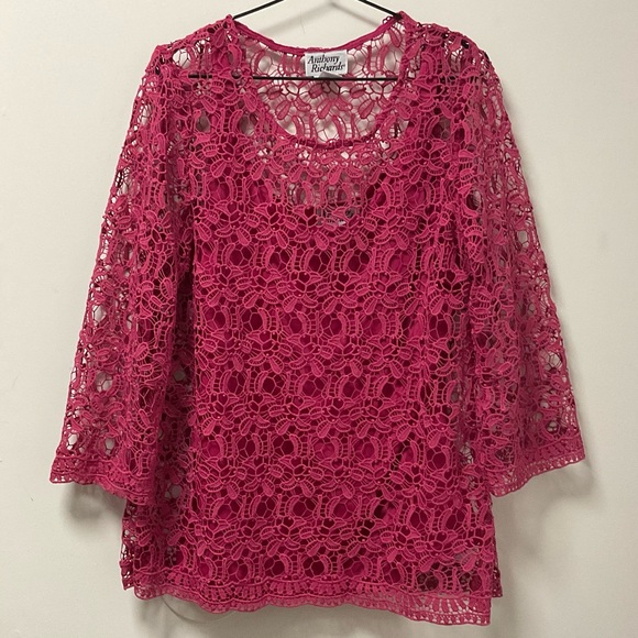 Gorgeous Brilliant Pink Floral Lace Anthony Richards Top! - Picture 2 of 13
